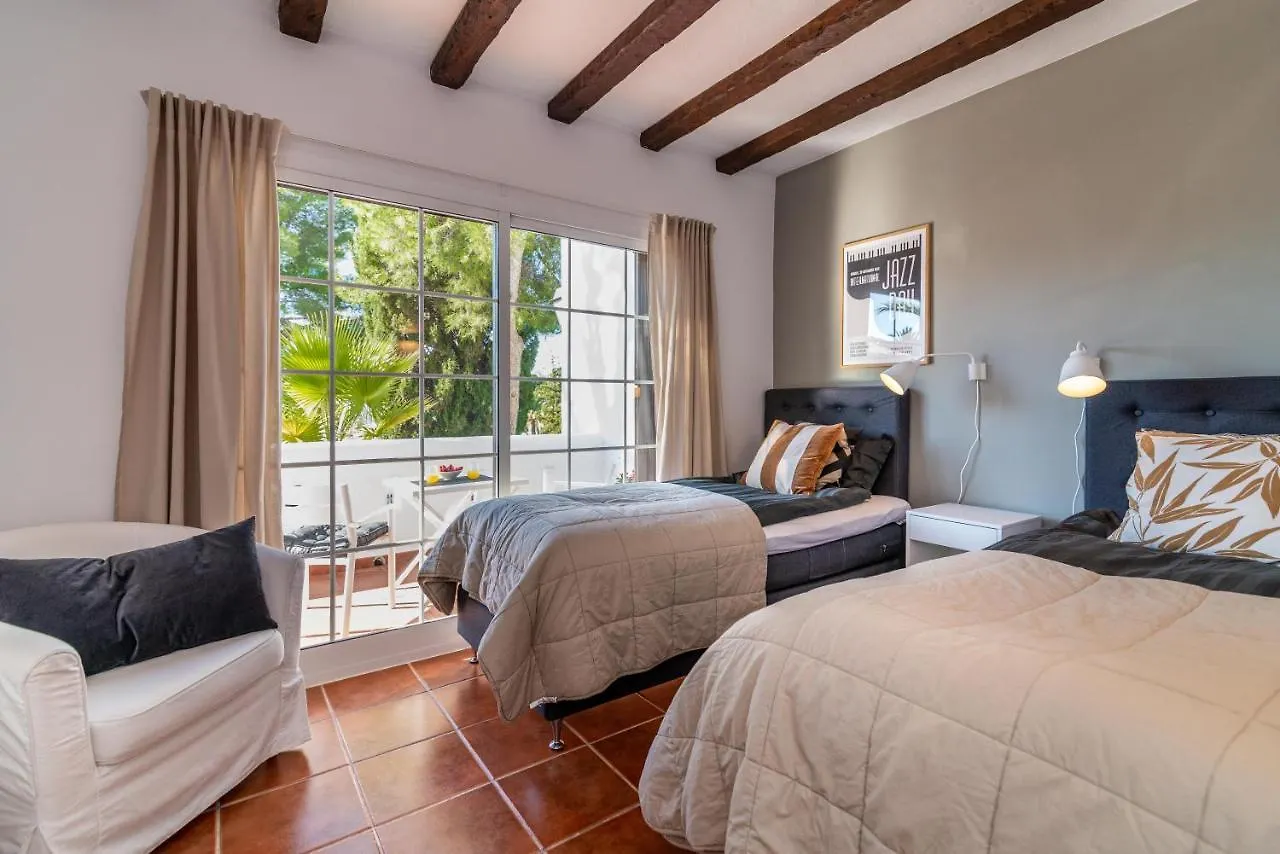 Apartment Newly Renovated 3 Bedroom Apt Next To Puerto Banus Marbella Spain