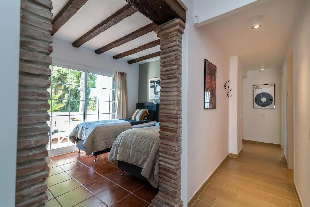 Newly Renovated 3 Bedroom Apt Next To Puerto Banus Marbella 0*,