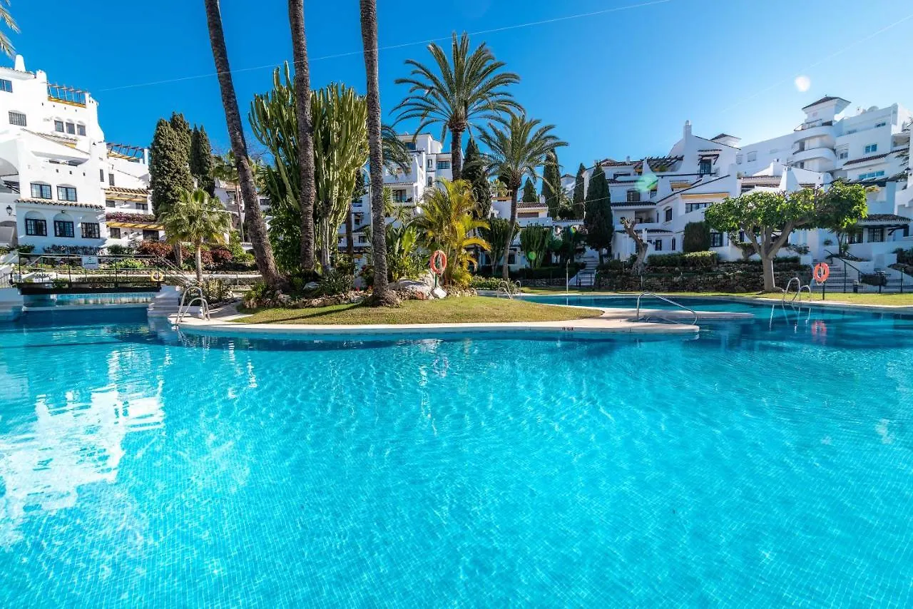 Newly Renovated 3 Bedroom Apt Next To Puerto Banus Marbella Apartment