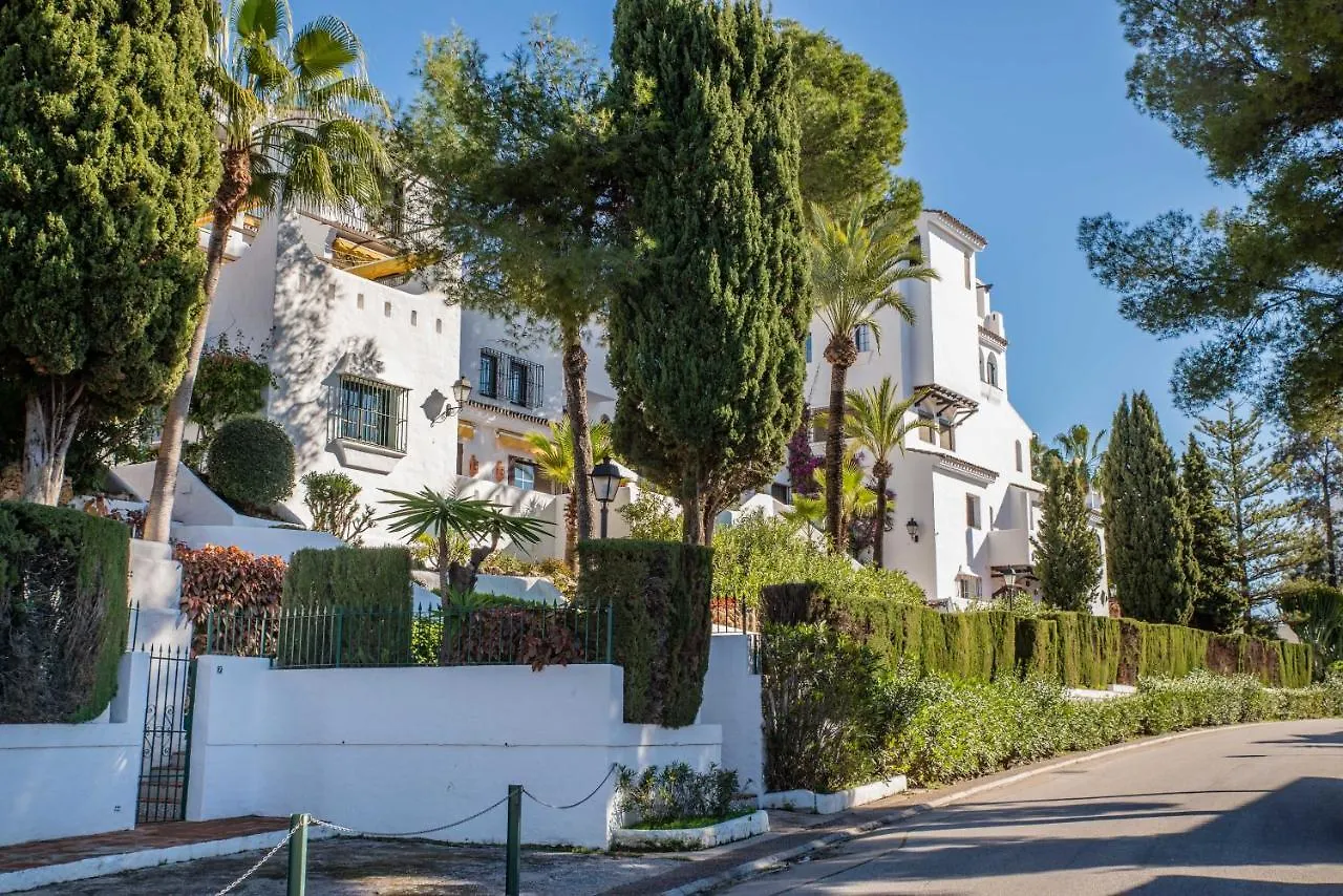 Newly Renovated 3 Bedroom Apt Next To Puerto Banus Marbella Spain